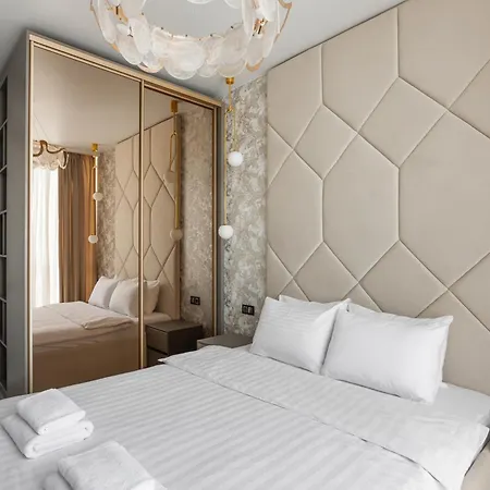 Sea Pearl French Boulevard