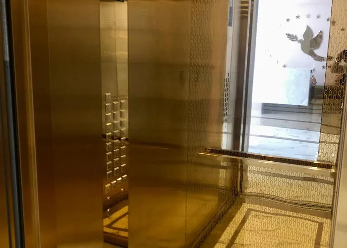 Sea Pearl French Boulevard